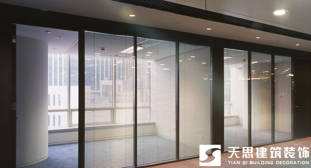 <a href=http://jijiyiyinews.com/ target=_blank class=infotextkey>合肥辦公室裝修</a>玻璃